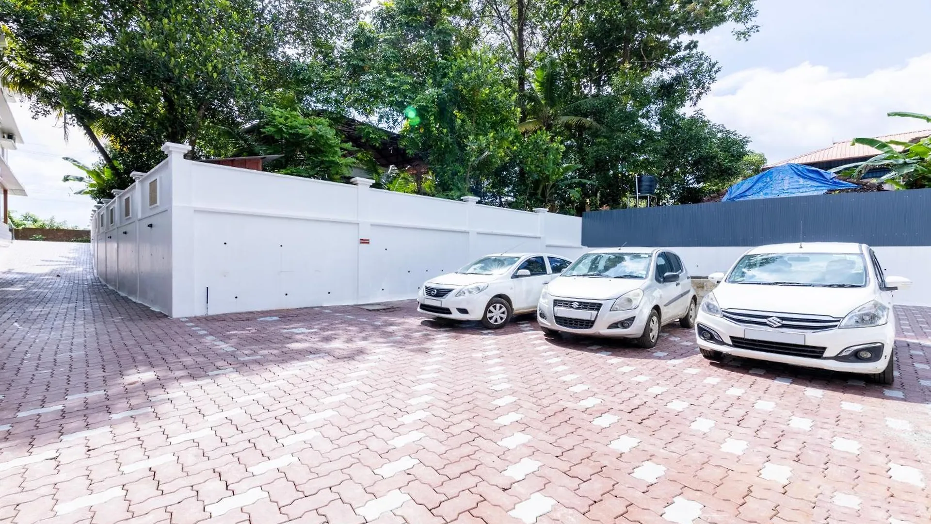 Treebo Premium Cochin Airport, 5 Min From Cochin Airport Hotel Kochi