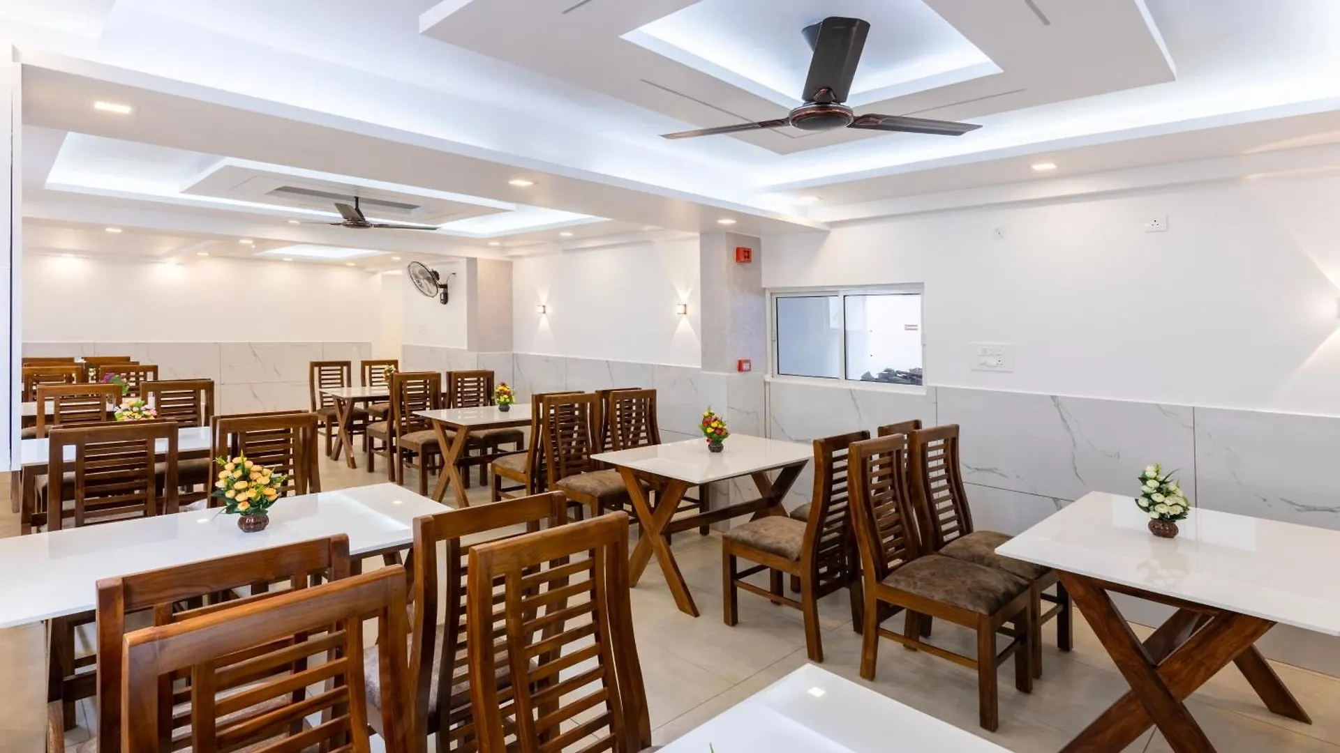 Treebo Premium Cochin Airport, 5 Min From Cochin Airport Hotel Kochi 3*,
