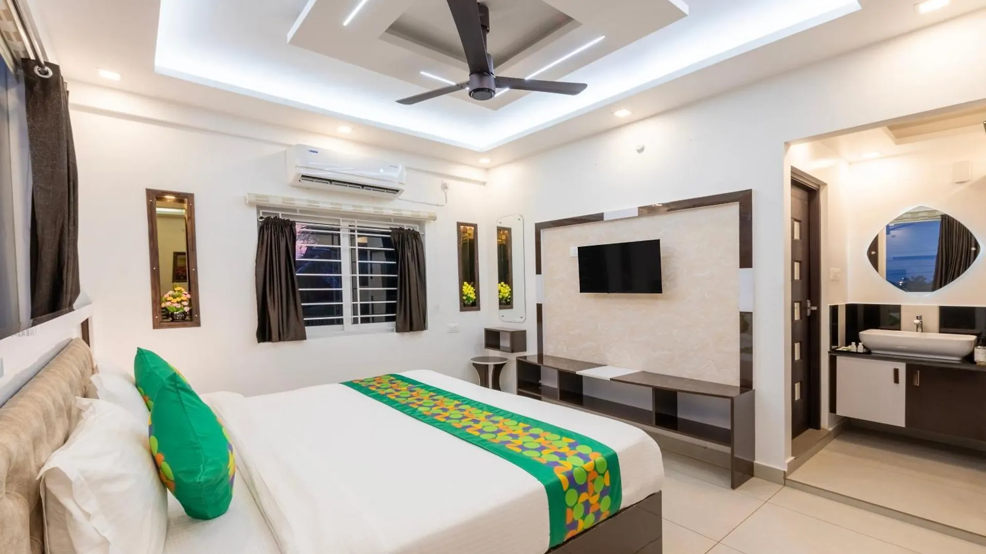Treebo Premium Cochin Airport, 5 Min From Cochin Airport Hotel Kochi