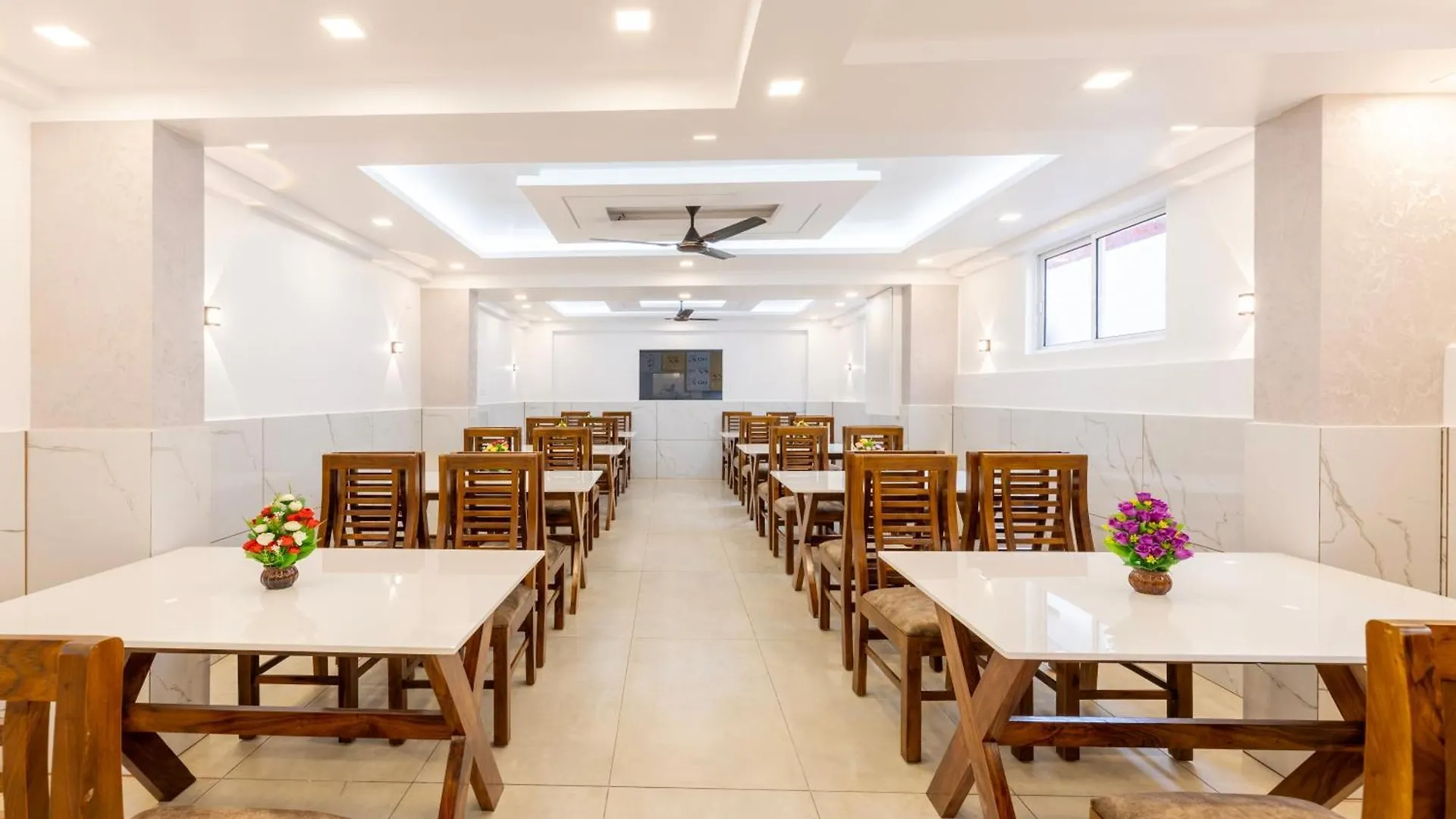 Treebo Premium Cochin Airport, 5 Min From Cochin Airport Hotel Kochi 3*,