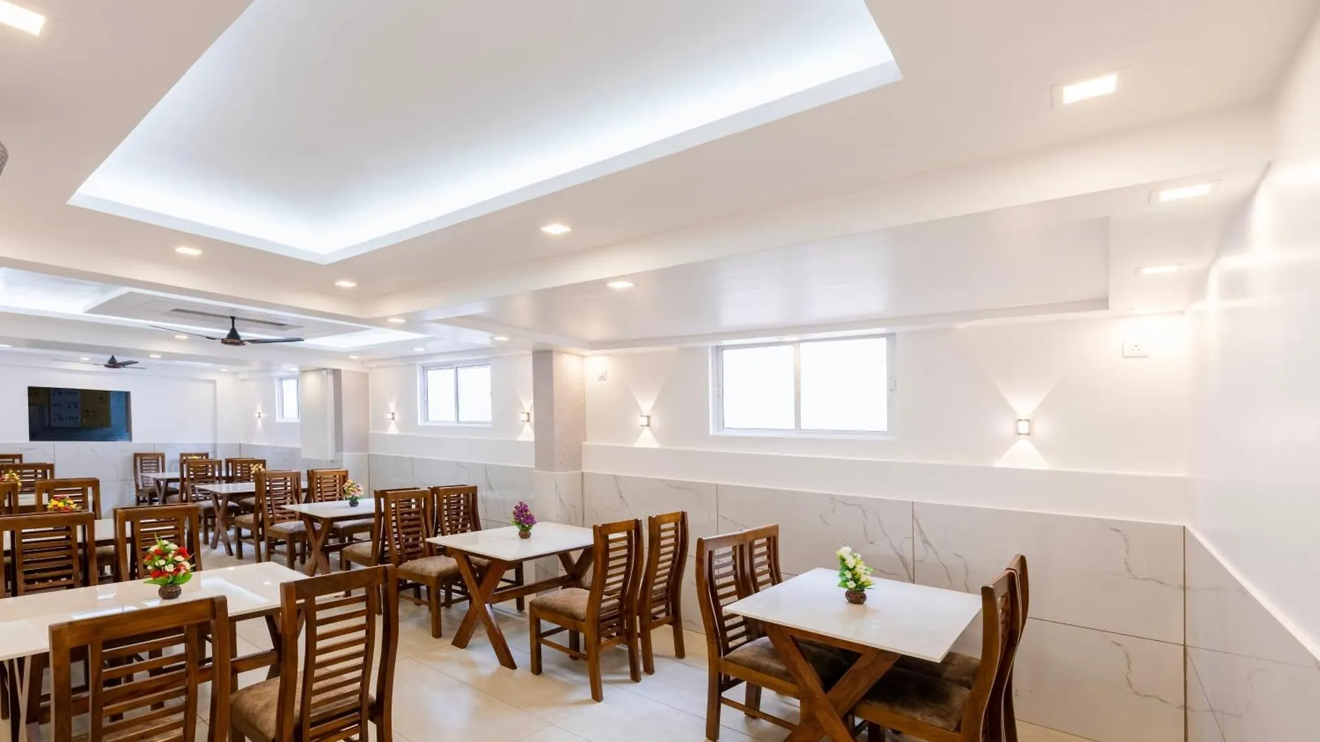 ***  Treebo Premium Cochin Airport, 5 Min From Cochin Airport Hotel Kochi India