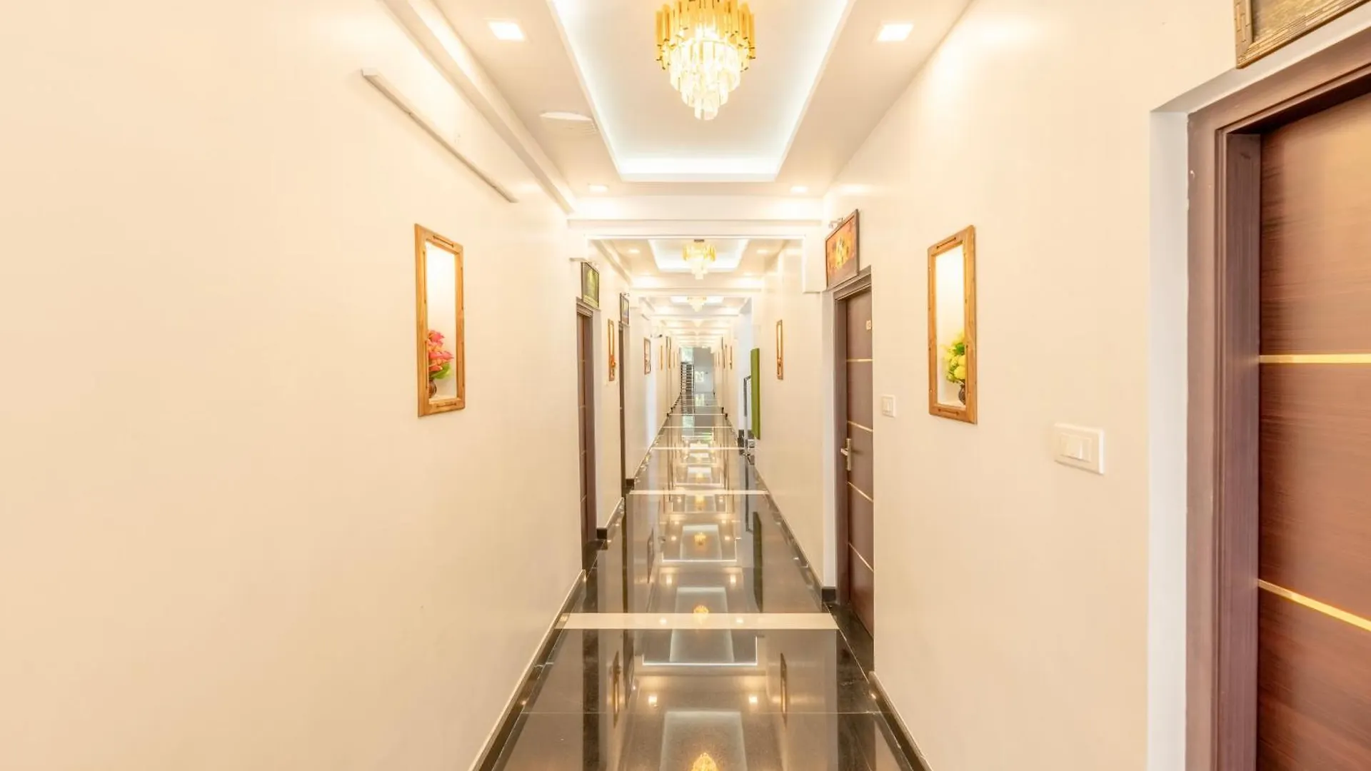 Treebo Premium Cochin Airport, 5 Min From Cochin Airport Hotel Kochi